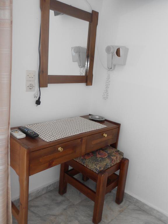 פיתגוריו Zorbas Hotel חדר תמונה