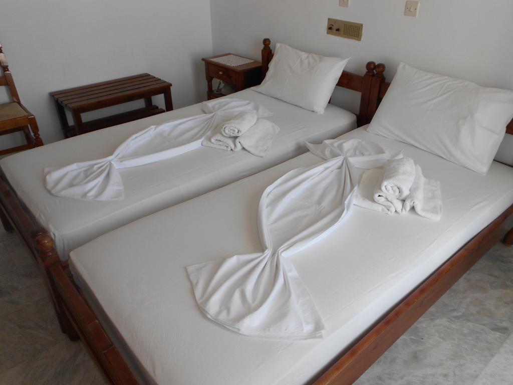 פיתגוריו Zorbas Hotel חדר תמונה