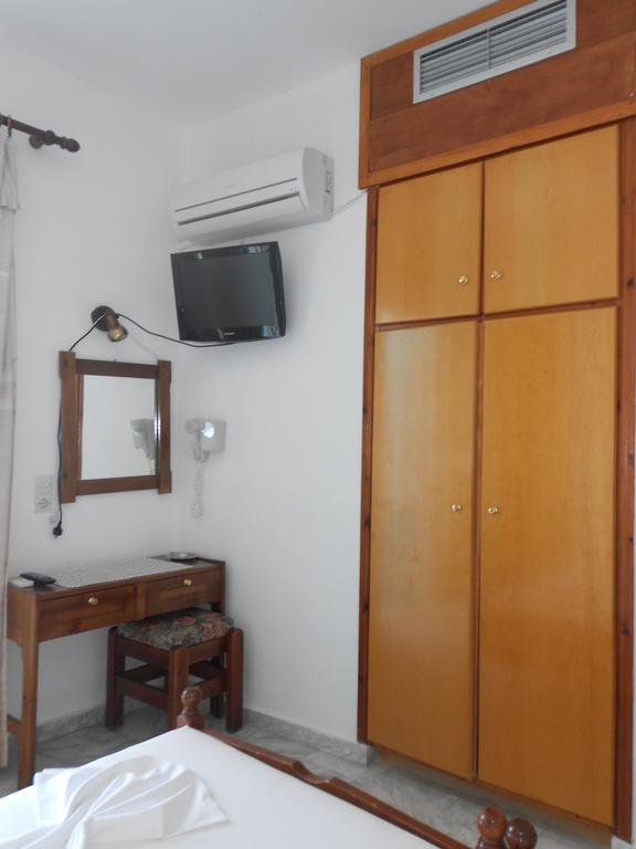 פיתגוריו Zorbas Hotel חדר תמונה