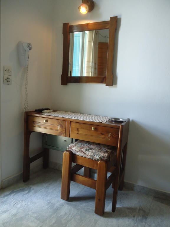 פיתגוריו Zorbas Hotel חדר תמונה