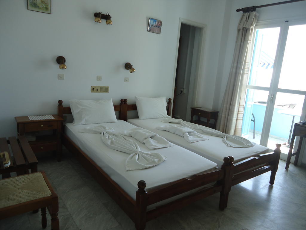 פיתגוריו Zorbas Hotel חדר תמונה