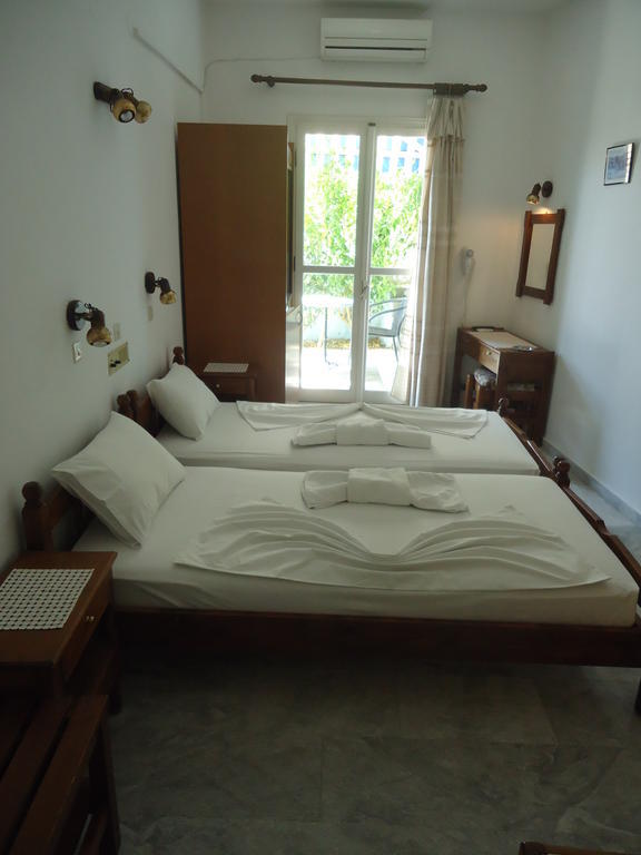 פיתגוריו Zorbas Hotel חדר תמונה