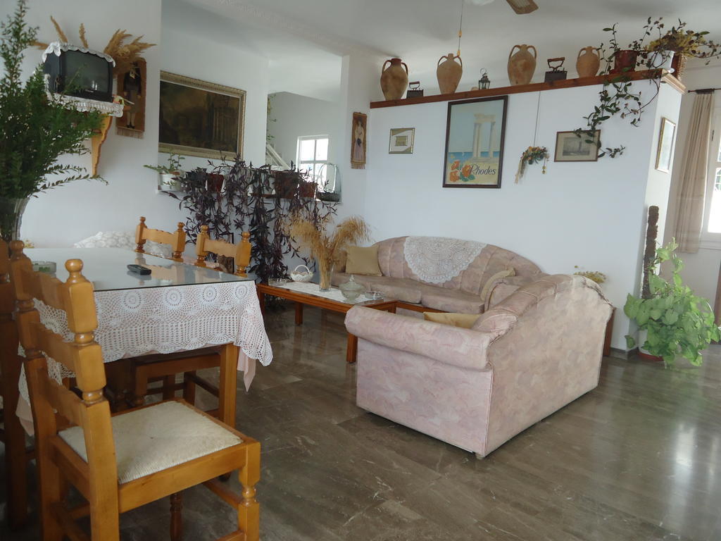 פיתגוריו Zorbas Hotel מראה חיצוני תמונה