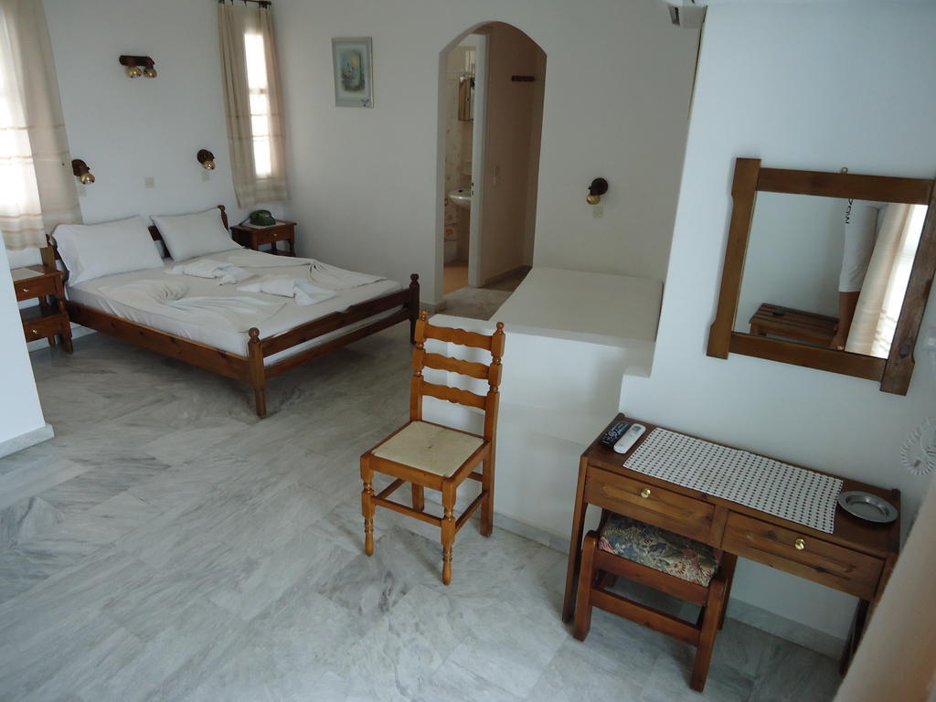 פיתגוריו Zorbas Hotel חדר תמונה