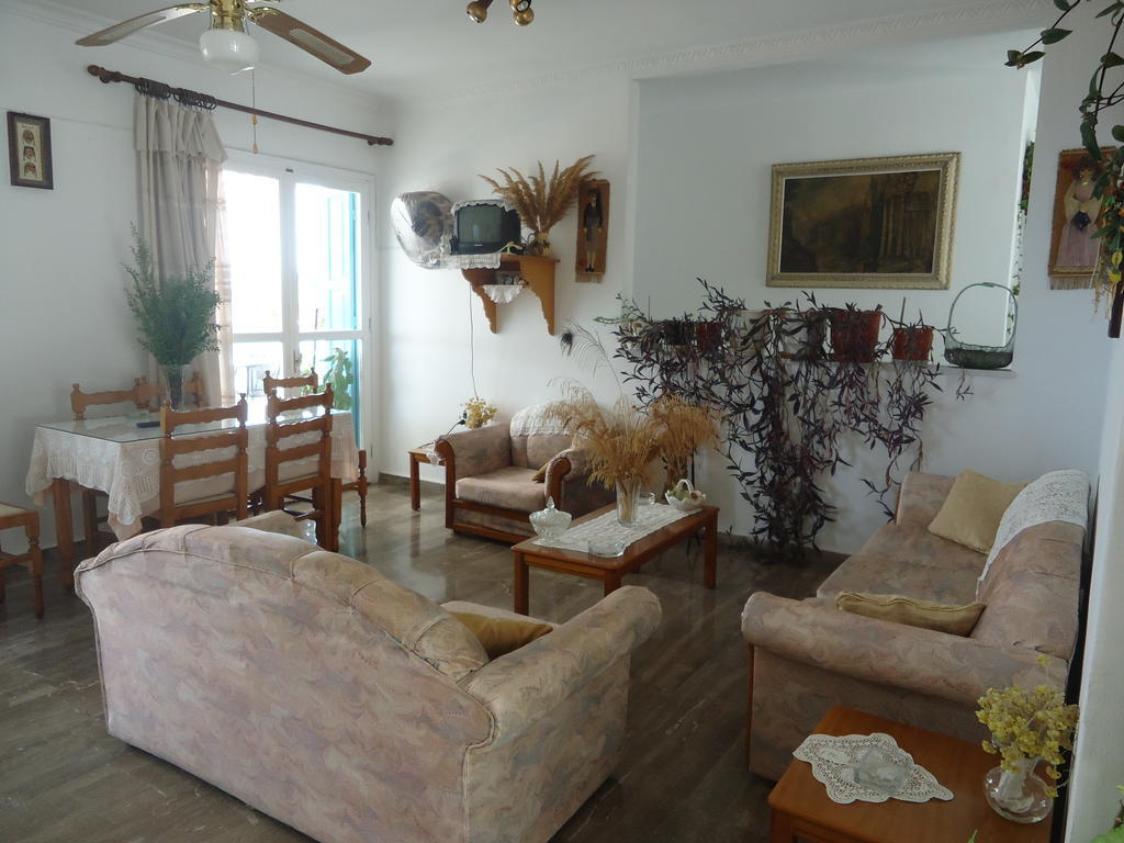פיתגוריו Zorbas Hotel מראה חיצוני תמונה