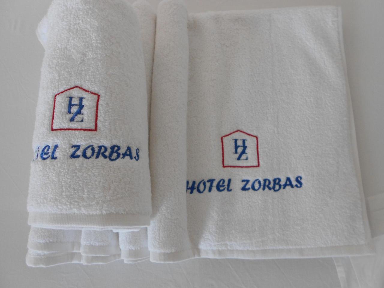 פיתגוריו Zorbas Hotel & Studios מראה חיצוני תמונה