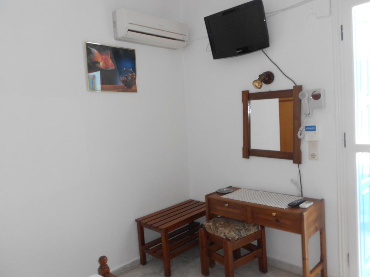 פיתגוריו Zorbas Hotel מראה חיצוני תמונה